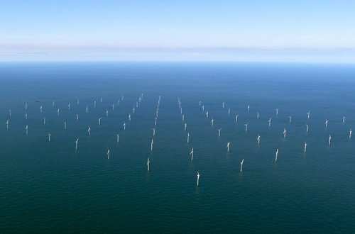 В море среднегодовая скорость ветра выше, чем на суше, это позволит вырабатывать больше электроэнергии